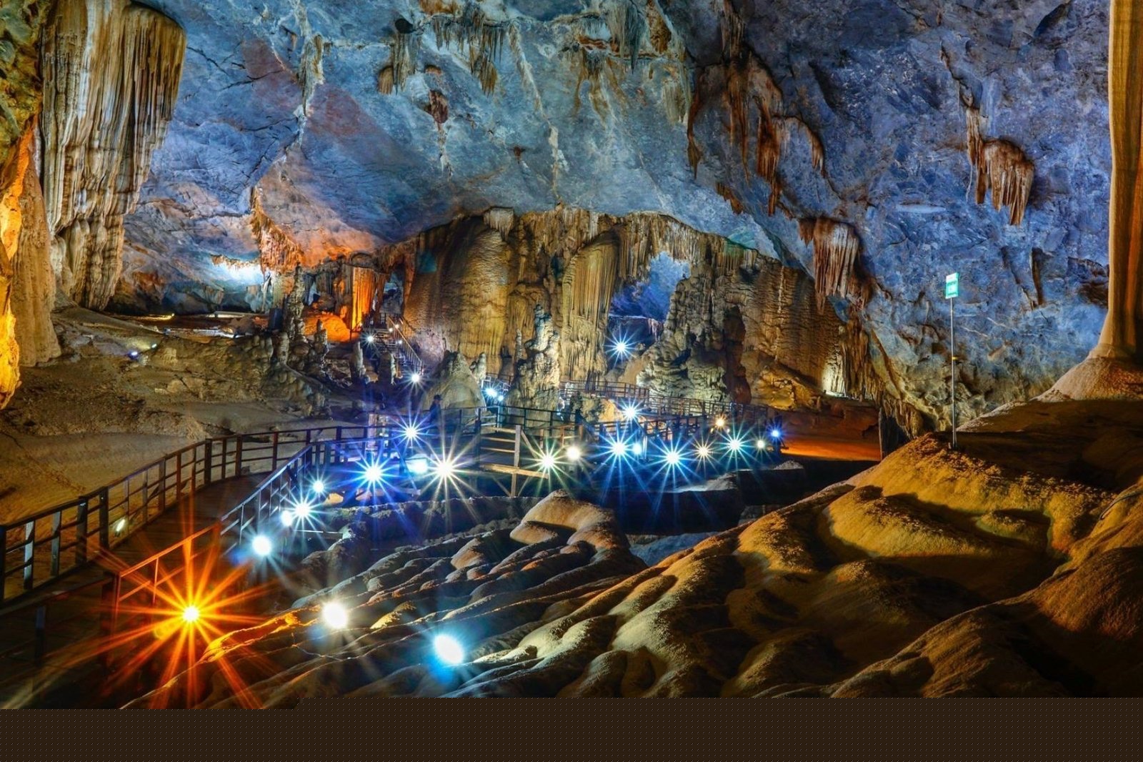 Thám hiểm động Thiên Đường - Hành trình đi qua vùng đất kỳ ảo