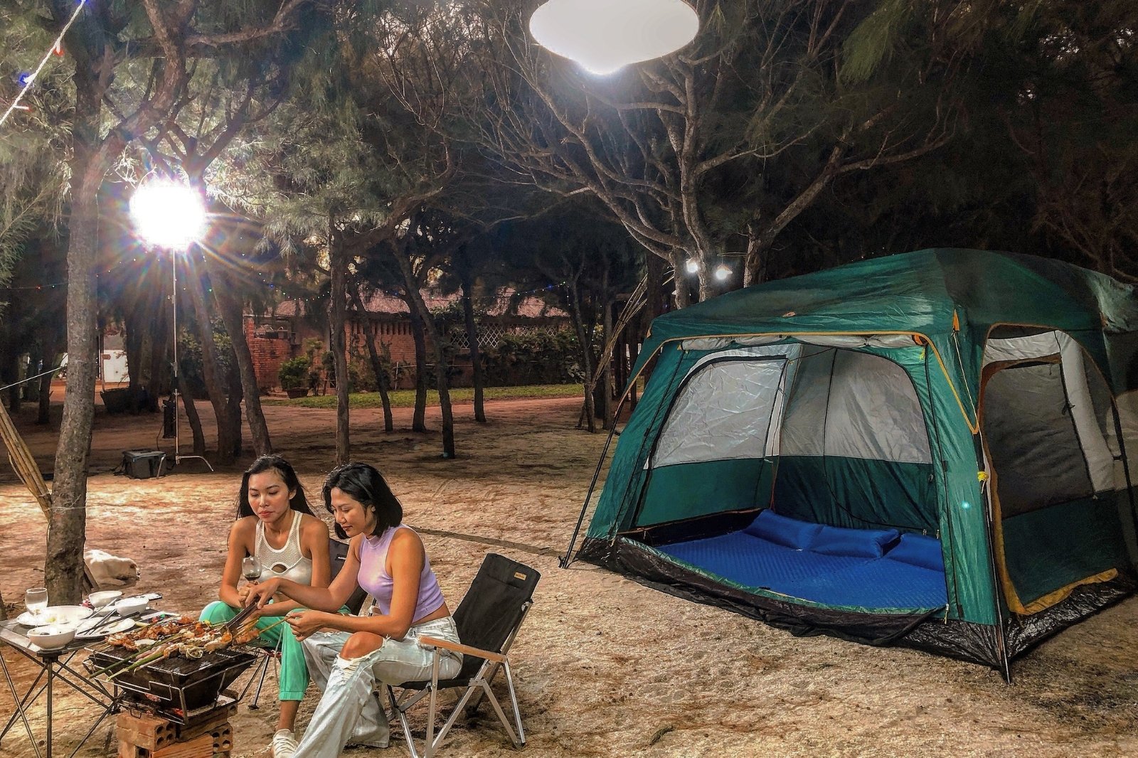Hướng dẫn cắm trại qua đêm tại bãi biển Quang Phú 7 Chuẩn bị đầy đủ các dụng cụ cắm trại cần thiết