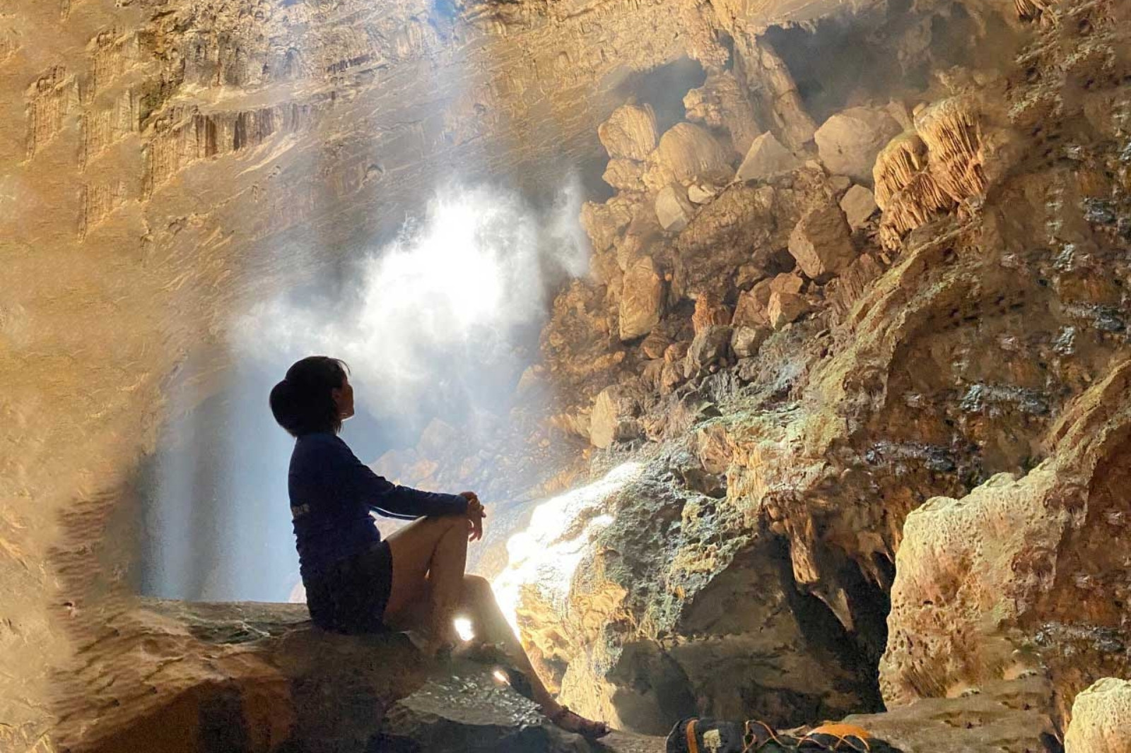 Giải mã vẻ đẹp "Hoàng cung trong lòng đất" của Động Thiên Đường 10 Khám phá, đắm chìm trong vẻ đẹp của Hoàng cung trong lòng đất